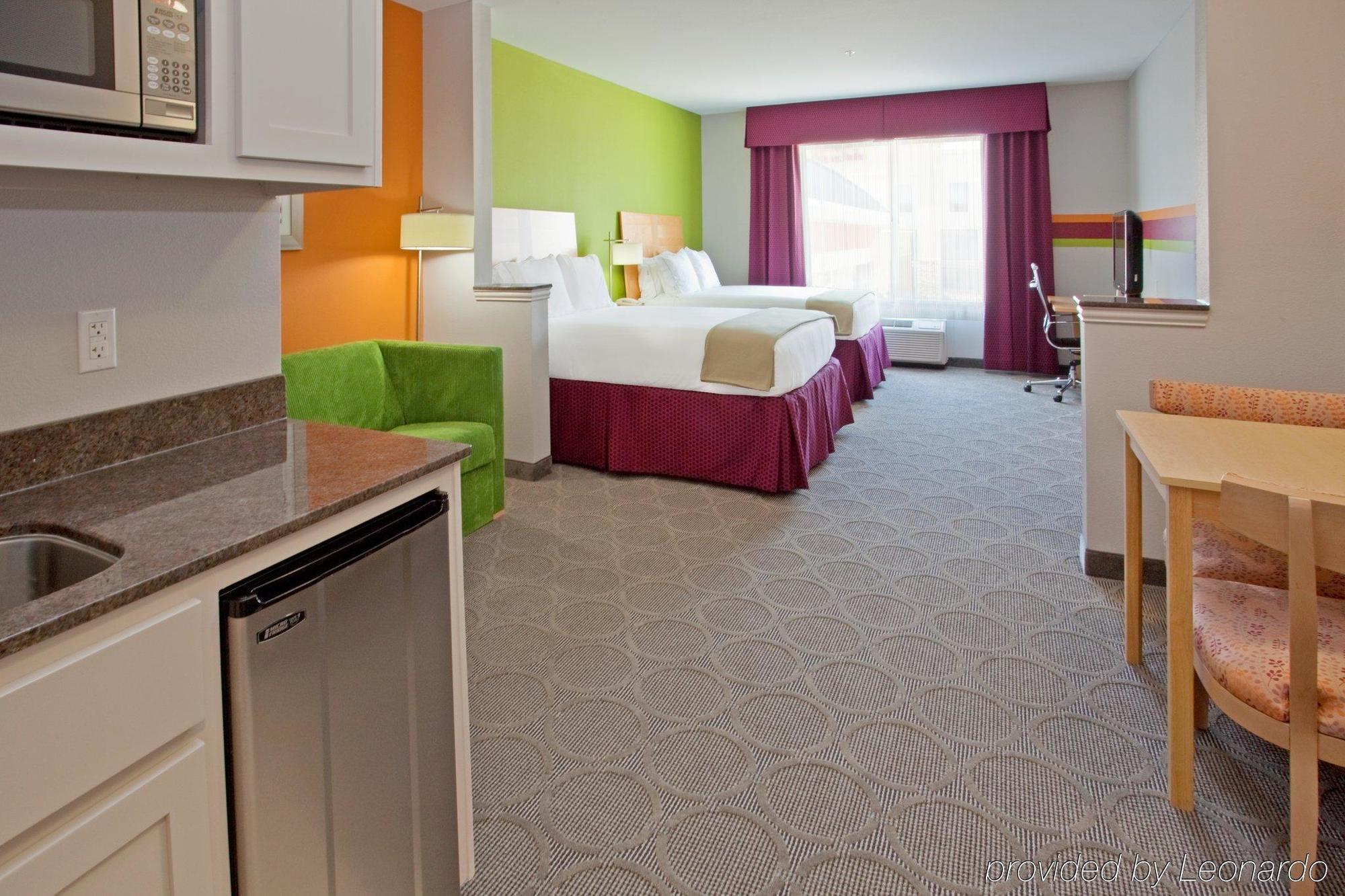 Holiday Inn Express Hotel & Suites Clute-Lake Jackson By Ihg Rom bilde